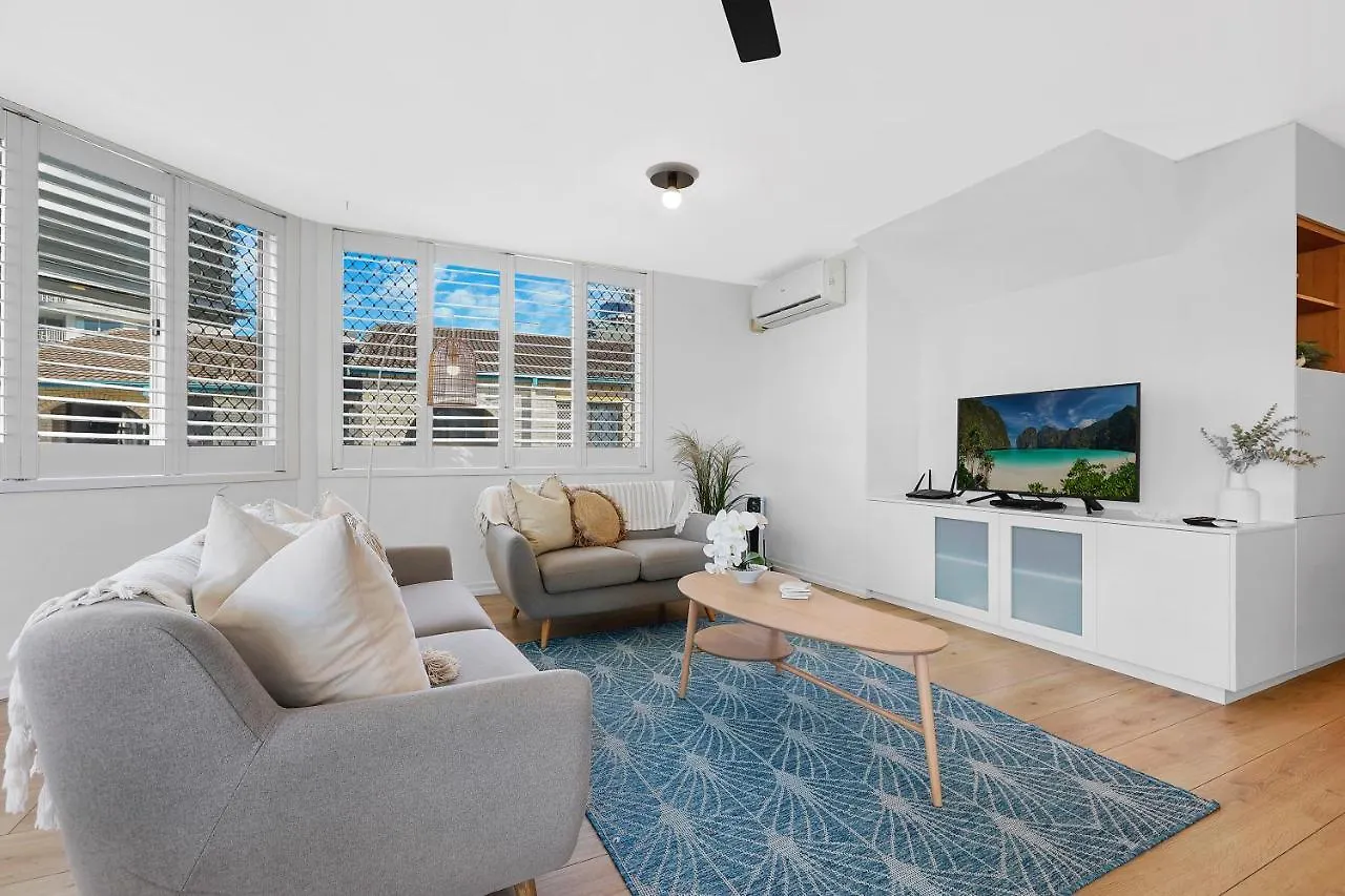 Private Rooftop, 2-Storey Surfers Paradise Apartment With Pool Near Beach! Gold Coast